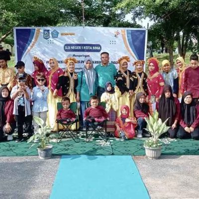 Siswa SLBN 1 Kota Bima dan SLB Taman Firdaus. Foto : Dheno